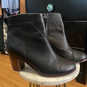 Toms leather ankle booties